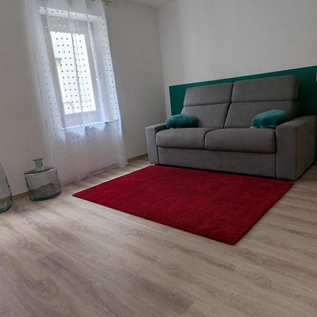 Spazioso E Completo Appartamento Con 3 Camere, Doppi Servizi, Fino A 8 Posti Letto Педавена Екстериор снимка