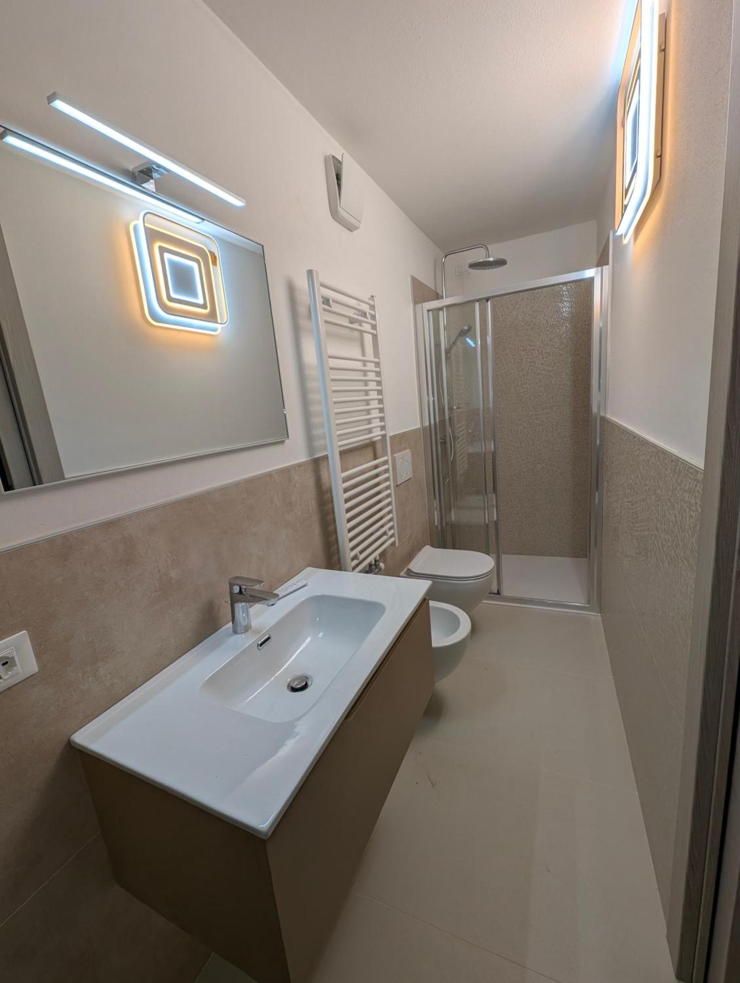 Spazioso E Completo Appartamento Con 3 Camere, Doppi Servizi, Fino A 8 Posti Letto Педавена Екстериор снимка